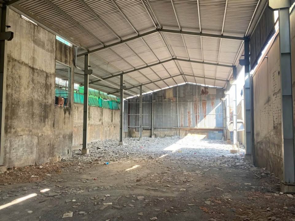 Cho thuê kho xưởng mặt tiền Xa Lộ Hà Nội 1.200m² - Vị trí kinh doanh đắc địa!