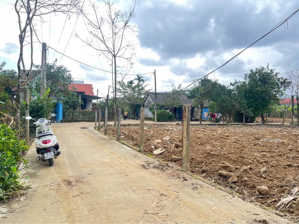 Đất Hương An Phú Xuân 148,6m² giá 800 triệu - Đường ô tô tận nơi!