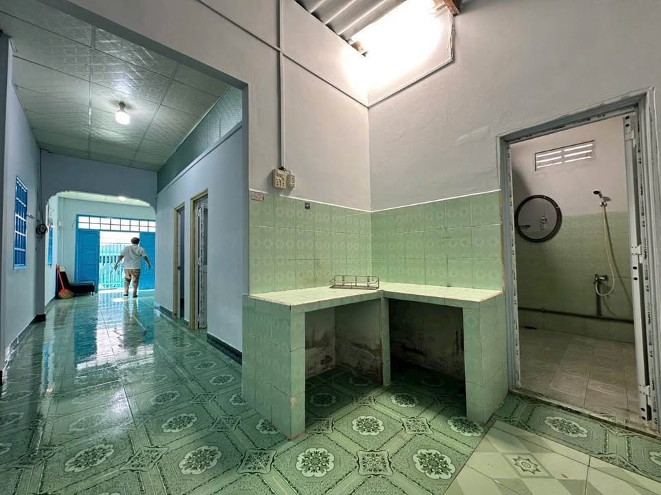 Nhà nguyên căn cho thuê tại hẻm Lê Lợi, Phan Thiết 100m² - Khu dân cư an ninh, giá tốt