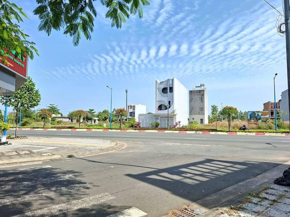 Lô đất TĐC Hoàn Cầu Phước Hưng 85.5m² giá 2.55 tỷ - Vị trí đẹp, tiện ích đầy đủ!