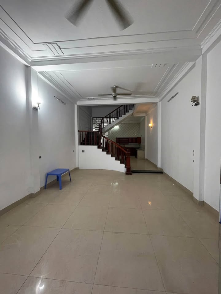 Nhà 3 tầng đường Trần Thị Lan, Cam Đường, Lào Cai - Giá chỉ 4.5 tỷ, thương lượng nhẹ!