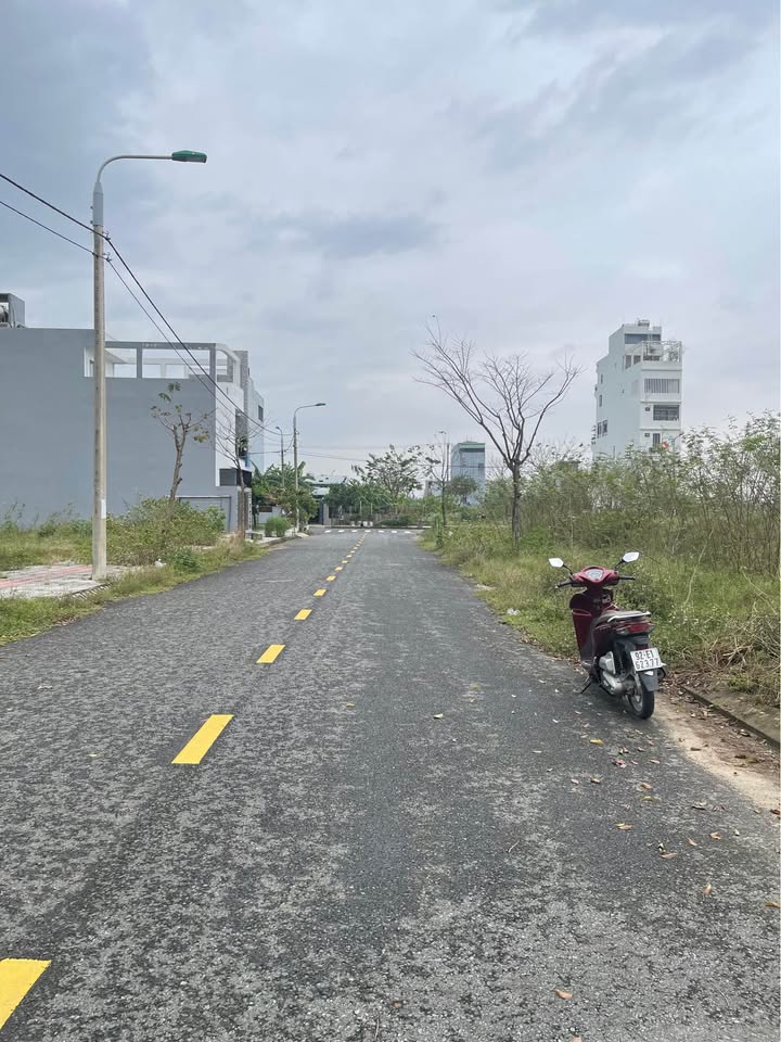 Đất Nam Hòa Xuân 105m² giá 5.4 tỷ - Đường 10m5 thông ra Nguyễn Phước Lan