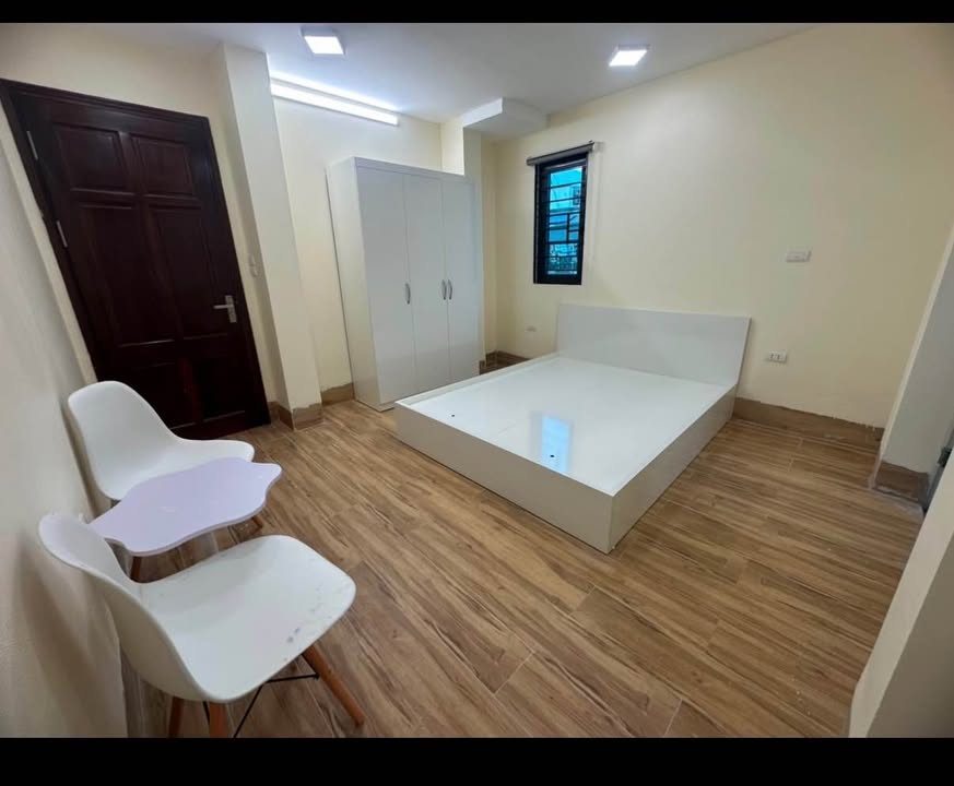 Phòng cho thuê khép kín phố Hồng Hà, Hoàn Kiếm, 3.5 triệu - Tiện nghi đầy đủ, wifi miễn phí!