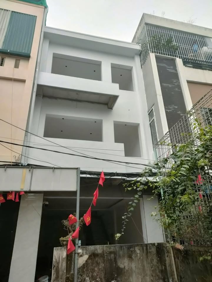 Nhà 3 tầng đường Tân An, Thanh Hóa 79.6m² giá 4 tỷ - Sẵn sàng vào ở ngay!