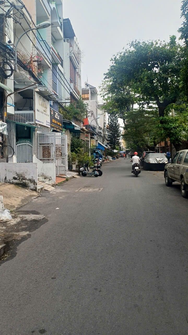 Nhà cho thuê nguyên căn mặt tiền đường Bình Thới, quận 11 - Diện tích 45m² chỉ 11 triệu/tháng!