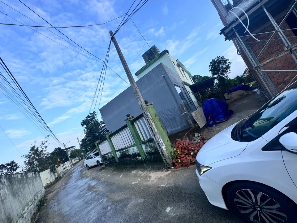 Bán đất Hòa Xuân Đà Nẵng 180m² giá 2.24 tỷ - Đường rộng, gần chợ Miếu Bông!