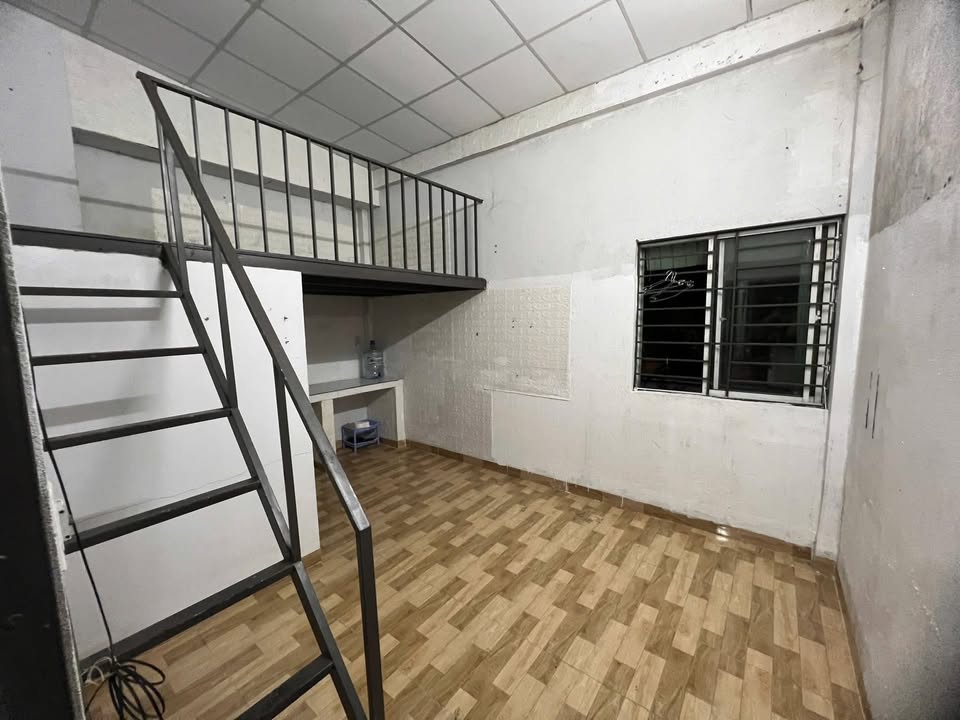 Phòng trọ 30m² đường Phước Lý 4, quận Liên Chiểu - Không gian thoáng đãng, có gác lửng