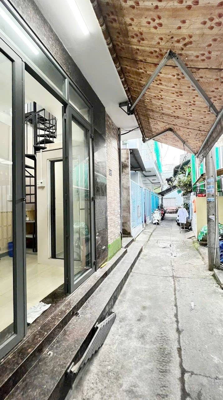 Nhà trệt lầu đẹp hẻm 6 đường Bùi Thị Xuân Ninh Kiều 18.6m² giá 900 triệu - Sổ hồng chính chủ!