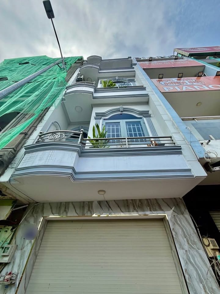 Nhà mặt tiền Nguyễn Văn Luông, Bình Phú, Quận 6 - 40m² giá 8.5 tỷ, kết hợp ở và kinh doanh!