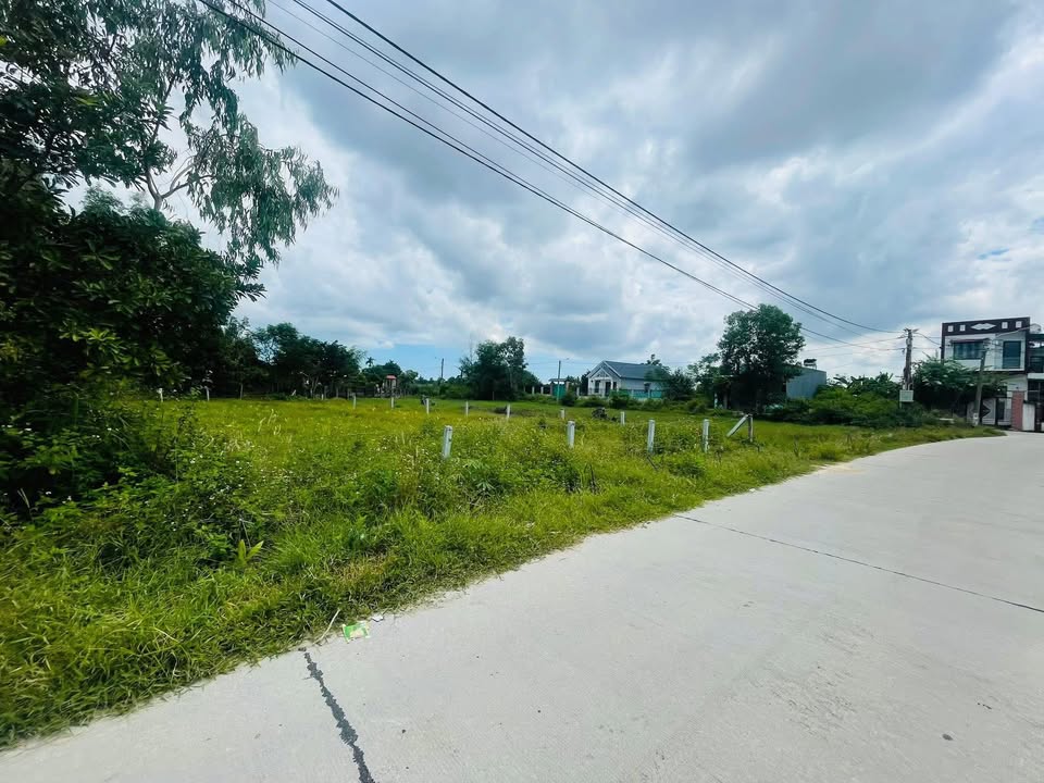 Đất nền Hương An - Quế Sơn 600m² giá thỏa thuận - Tặng 600 cây cau