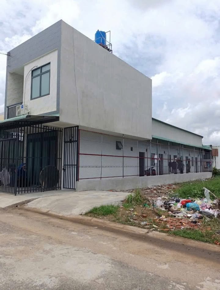 Nhà 1T1L + 6 phòng trọ tại Quốc lộ 50, Bình Chánh 175m² giá 1.02 tỷ - Đầu tư sinh lời ngay!