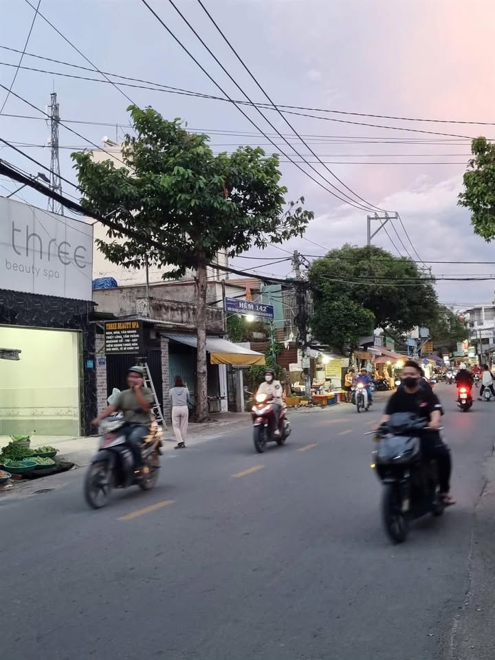 Nhà Mặt Tiền Đường Huỳnh Thị Hai, Quận 12, Diện tích 81m² - Kinh Doanh Ngay!