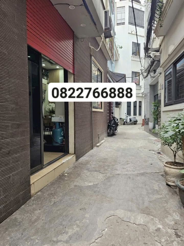 Nhà phố Bồ Đề, Long Biên 50m² giá 8 tỷ - Lô góc, ngõ rộng, tiện ích đầy đủ!