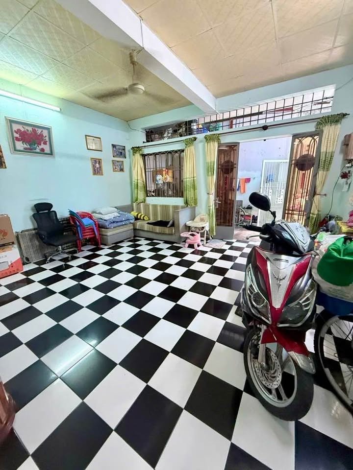 Nhà riêng Ngô Tất Tố, Bình Thạnh 94m² giá 9.99 tỷ - Đất tặng nhà, cơ hội đầu tư tuyệt vời!