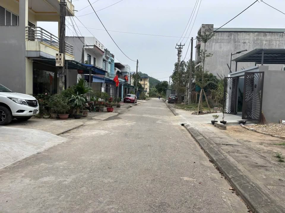 Đất tái định cư Tân Long Thái Nguyên 100m² giá 1.4 tỷ - Sở hữu ngay hôm nay!