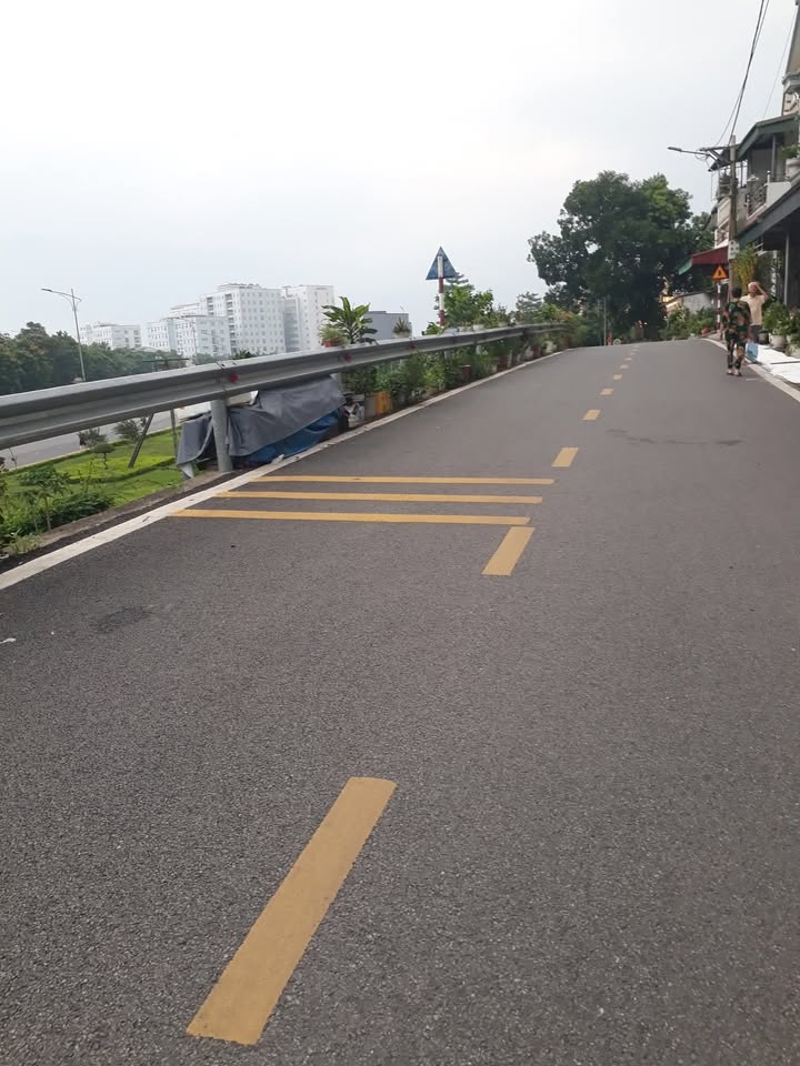 Nhà 2 tầng phường Gia Cẩm, Việt Trì 72m² giá 3.8 tỷ - Đường thông, có chỗ đỗ ô tô!