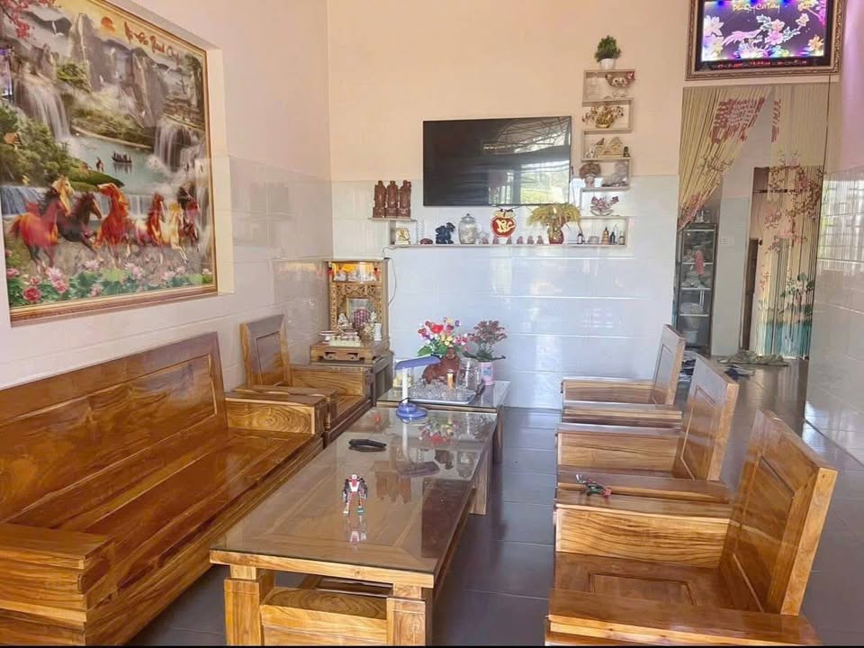 Nhà bán trung tâm Gia Nghĩa 270m² giá 2.29 tỷ - Kinh doanh và ở lý tưởng!