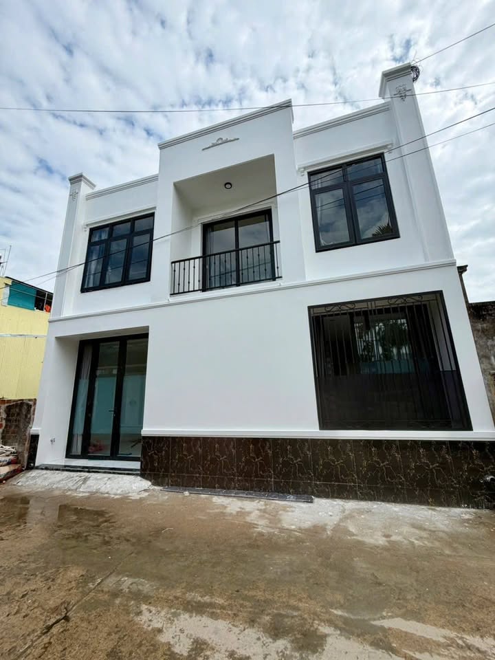 Nhà riêng Trường Chinh Quảng Ngãi 100m² giá 1.6 tỷ - Sẵn sàng vào ở ngay!