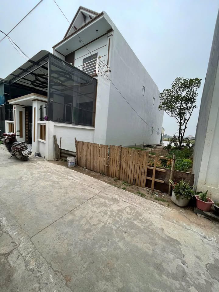 Đất nền Tiểu khu Đông Đoài, thị trấn Phú Xuyên 66.7m² giá 2 tỷ - Đường ô tô tránh, view hồ