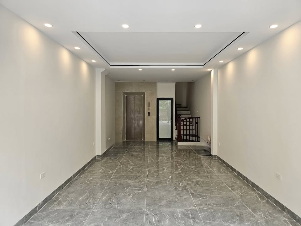 Nhà phố Thạch Bàn, Long Biên 56m² giá 10.5 tỷ - Sẵn sàng vào ở!