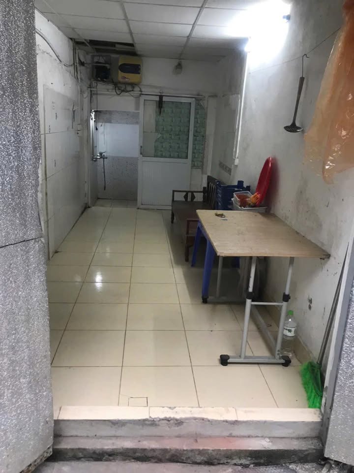 Nhà cấp 4 Tân Mai 16m² giá 1 tỷ - Pháp lý rõ ràng, tiềm năng cải tạo!