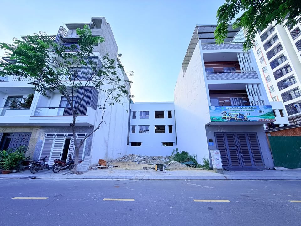 Nhà phố Vcn Phước Long 1, Nha Trang 75m² giá 6.8 tỷ - Đối diện công viên!