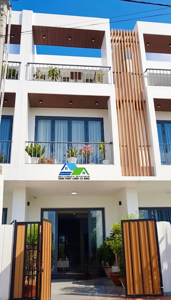 Nhà phố hiện đại Khu Đô Thị Sao Mai Cà Mau 94m² giá 3 tỷ - Full nội thất sang trọng!