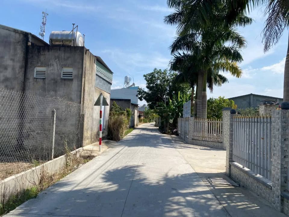 Nhà liền kề tại Dương Minh Châu 51.75m² giá 300 triệu - Cơ hội đầu tư tuyệt vời!