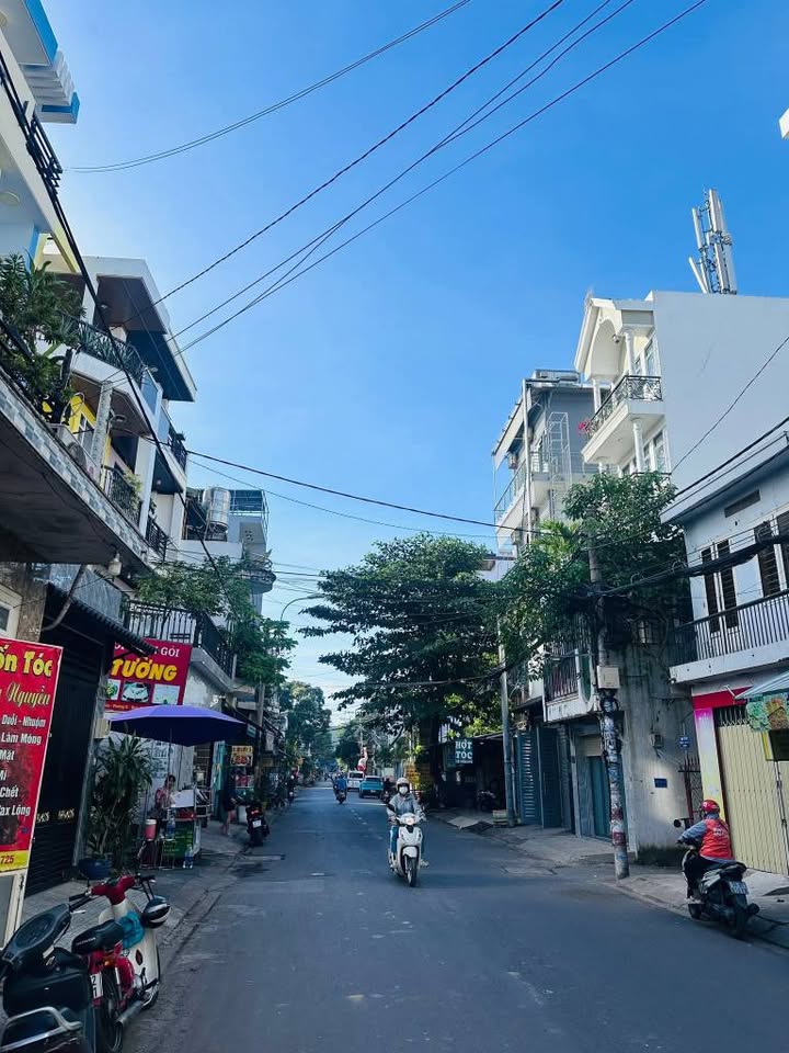 Nhà mặt tiền đường 12, phường 11, Gò Vấp 56m² giá 8.8 tỷ - Tiềm năng kinh doanh lớn!