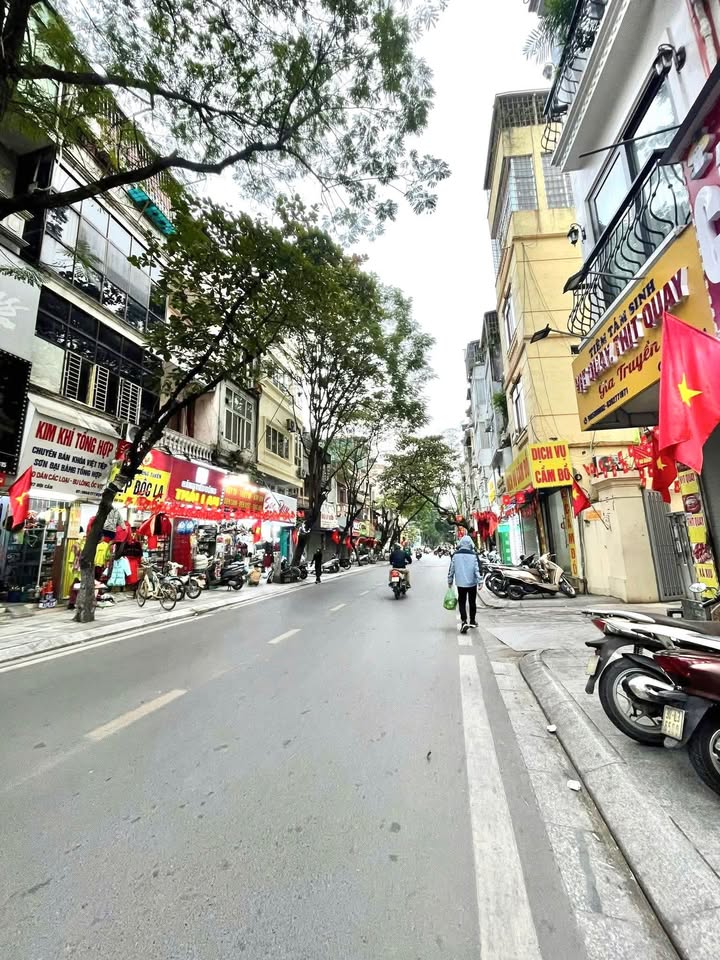 Nhà mặt phố Đội Cấn Ba Đình 29m² giá 15.8 tỷ - Sầm uất kinh doanh mọi mô hình!