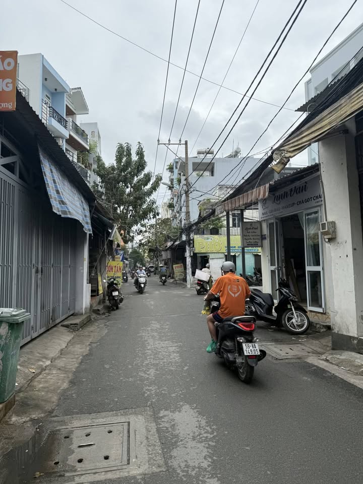 Mặt tiền kinh doanh Phạm Văn Bạch, Quận 12, 32m² giá 2.07 tỷ - Cơ hội đầu tư lý tưởng!