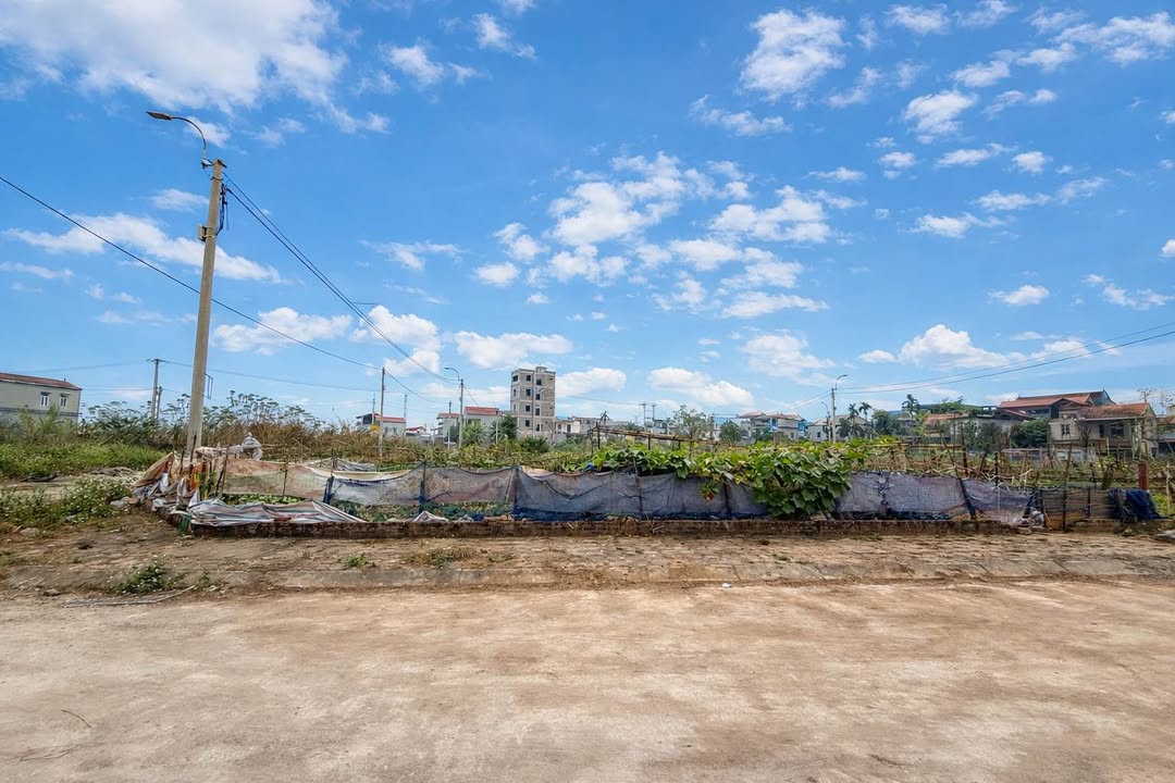 Đất đấu giá Yên Sơn, Quốc Oai, Hà Nội 100m² giá 600 triệu - Cơ hội đầu tư hấp dẫn!