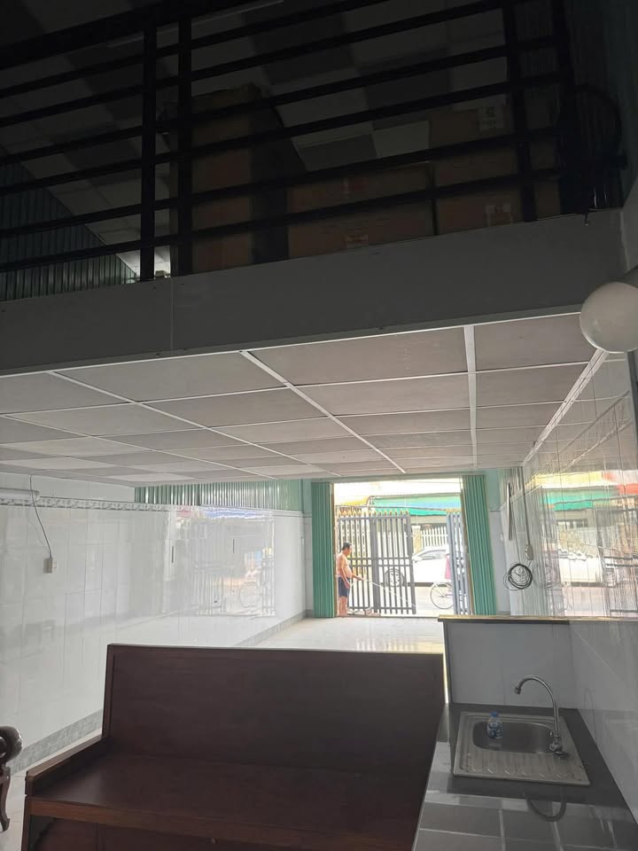 Cho thuê nhà mặt tiền đường Đoàn Thị Nghiệp, Mỹ Tho 52m² - Phù hợp cho văn phòng và nhà ở!