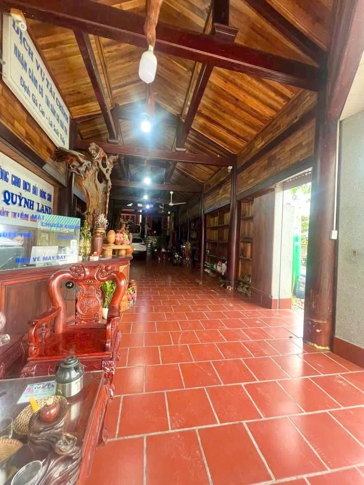 Nhà mặt tiền ĐT 743, Dĩ An 212.2m² giá 15 tỷ - Vị trí kinh doanh đắc địa!