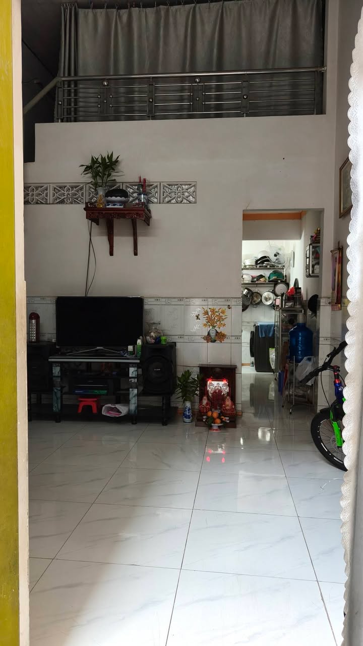 Nhà gác lửng 32m² Tân Đông Hiệp Dĩ An chỉ 900 triệu - Cơ hội đầu tư tuyệt vời!