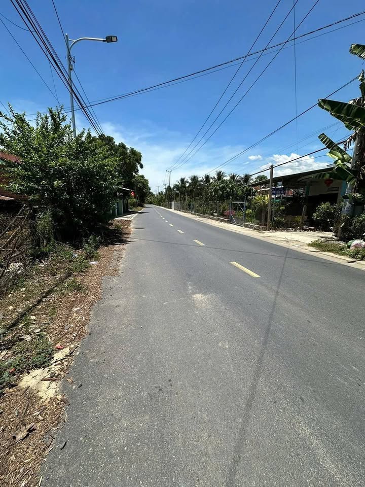 Đất mặt tiền Hương Lộ 39, Diên Lâm 120.5m² - Giá tốt chỉ 899 triệu!