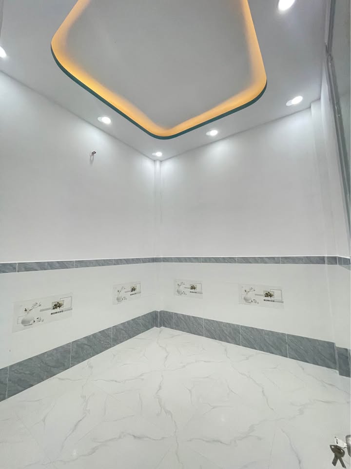 Nhà mặt tiền 158 Lâm Thị Hố, quận 12, giá 4.99 tỷ - Thiết kế hoàn hảo, kinh doanh sinh lời!