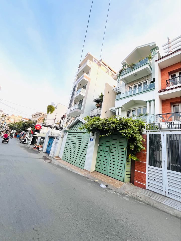 Mặt tiền FrontHouse đường Phan Xích Long P7 Phú Nhuận 94m² giá 23 tỷ - Đầu tư lý tưởng!