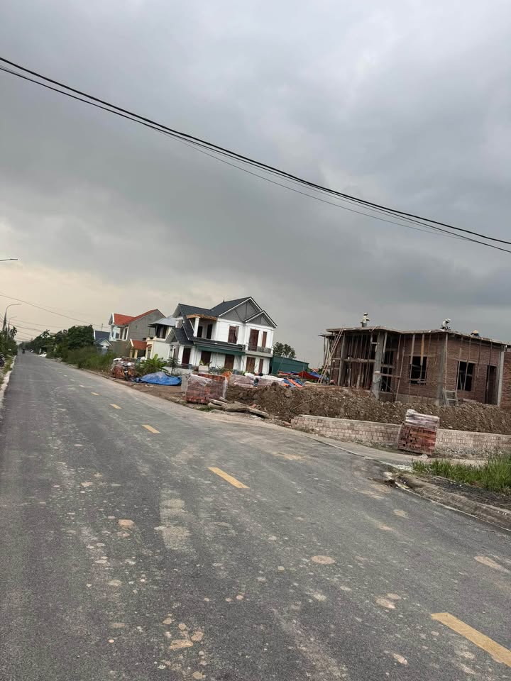 Lô đất 120m² tại phường Yên Tử, Uông Bí giá chỉ 600 triệu - Sổ đỏ chính chủ!