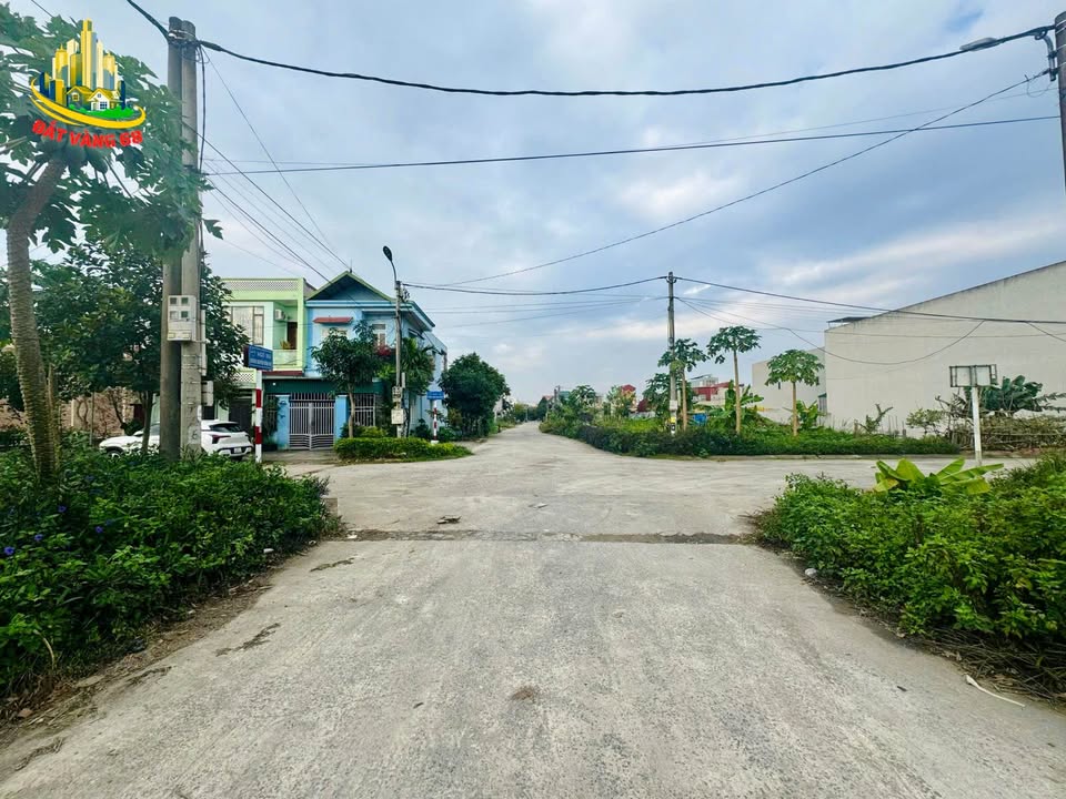 Đất đẹp tại khu vườn hoa Big C Đông Hoa Lư 100m² giá 3.7 tỷ - Đường rộng 15m