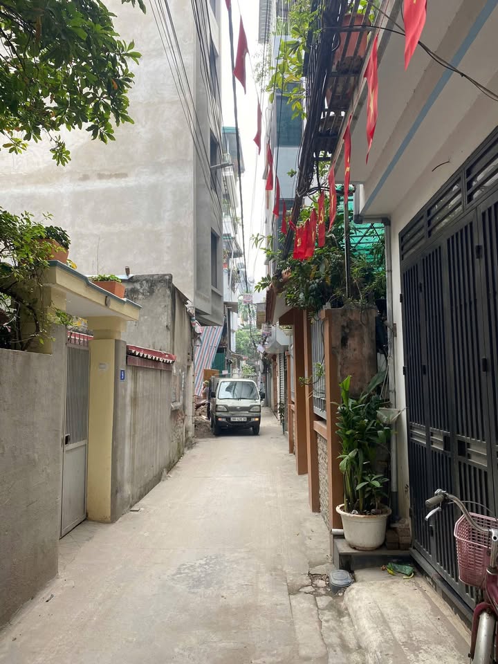 Nhà riêng ngõ 268 Ngọc Thụy, 38m², giá 7 tỷ - Bán gấp trước Tết!