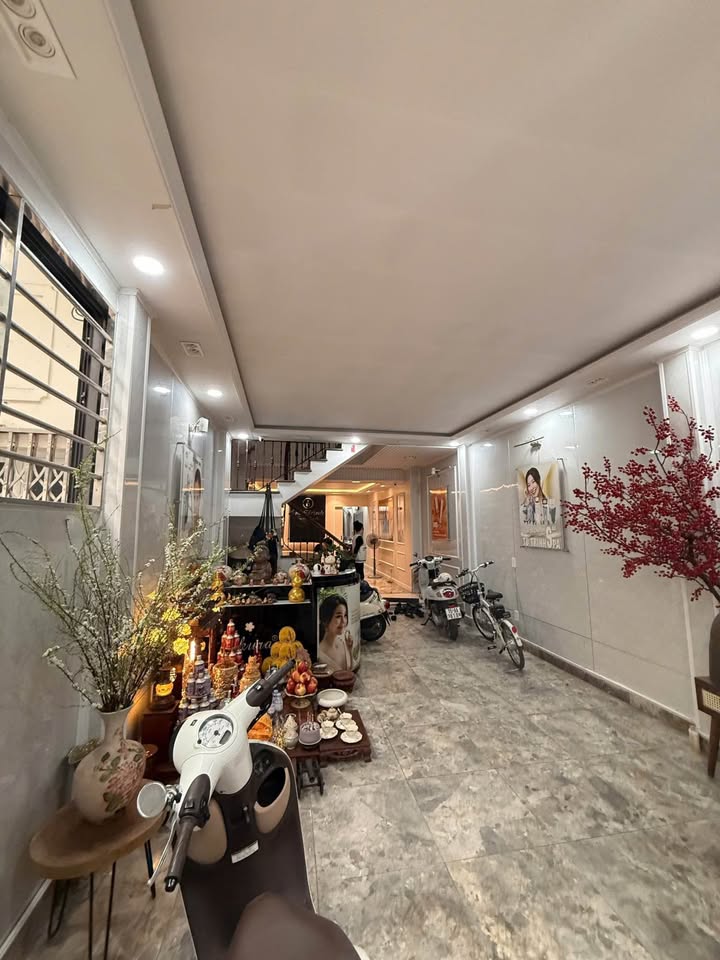 Nhà lô góc tại Hai Bà Trưng, Lê Chân 110m² giá 9 tỷ - Đầu tư sinh lời ngay!