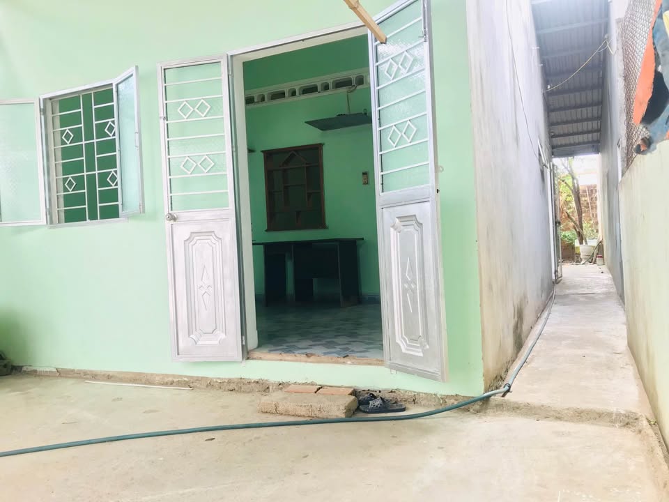 Bán đất hẻm Lê Văn Thủ, Quy Nhơn 100m² - Sổ đỏ chính chủ, giá thỏa thuận!