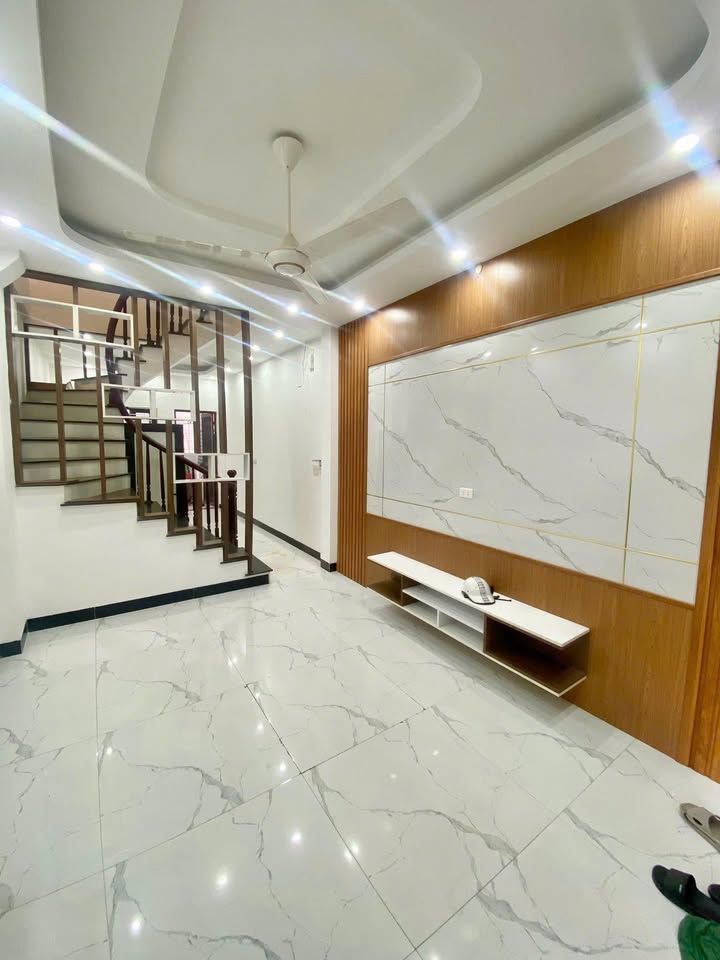 Nhà 4 tầng đường Đại Tự, Kim Chung, Hoài Đức 30m² giá 5.6 tỷ - Full nội thất sang trọng!