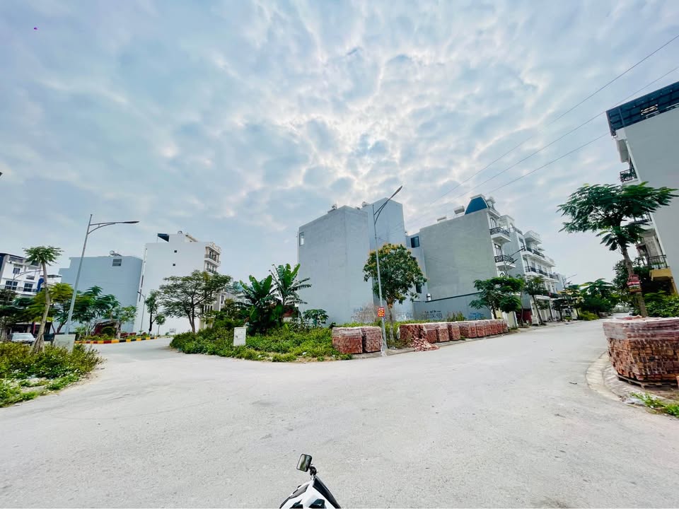 Đất nền lô góc tại TĐC A51 - Hải Phòng 65m² giá 116 triệu - Vị trí đắc địa gần vườn hoa!