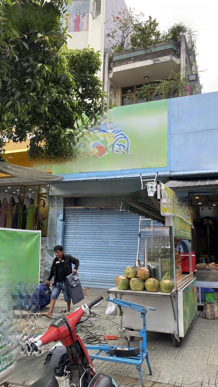 Mặt bằng cho thuê mặt tiền đường Cách Mạng Tháng Tám, Quận Tân Bình 52m² - Vị trí đắc địa, đông người qua lại!