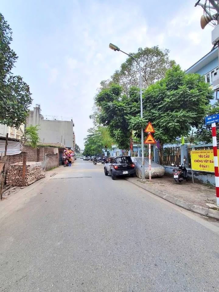 Đất Ngọc Thụy Long Biên 76m² giá 10 tỷ - Hàng hiếm, ô tô vào tận nơi!