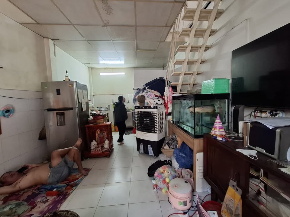 Nhà phố mặt tiền đường 3 Tháng 2, Quận 11, 49.2m² giá 11 tỷ - Đầu tư sinh lời ổn định!