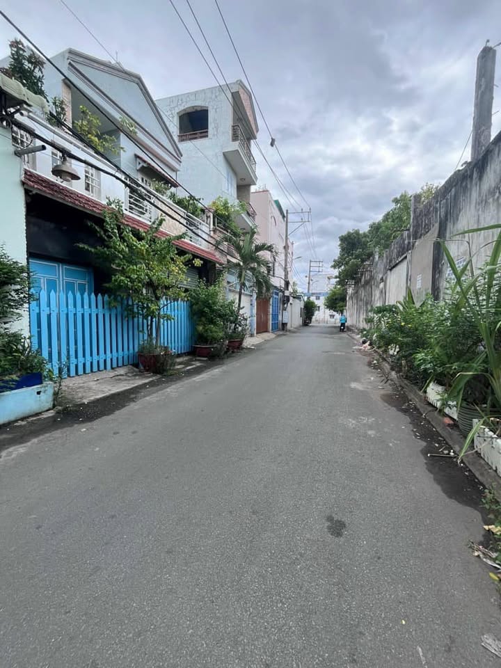 Nhà phố Lũy Bán Bích Quận 11 129m² giá 11.5 tỷ - Tiện xây mới ngay!