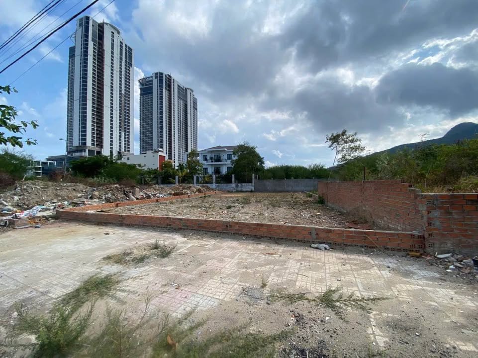 Đất Biệt Thự Lấn Biển Đường Trần Đăng - Vĩnh Hoà 308.4m² giá 19.43 tỷ - Cơ hội đầu tư tuyệt vời!